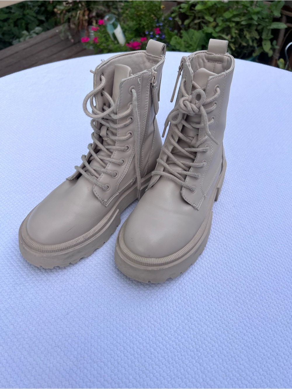Zara Kids Chunky Lug Sole Combat Boots, side Zipper Size EUR 33 Very Clean